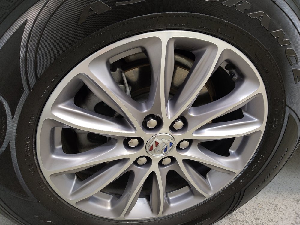 Used 2023 Buick Enclave Essence FWD image 31