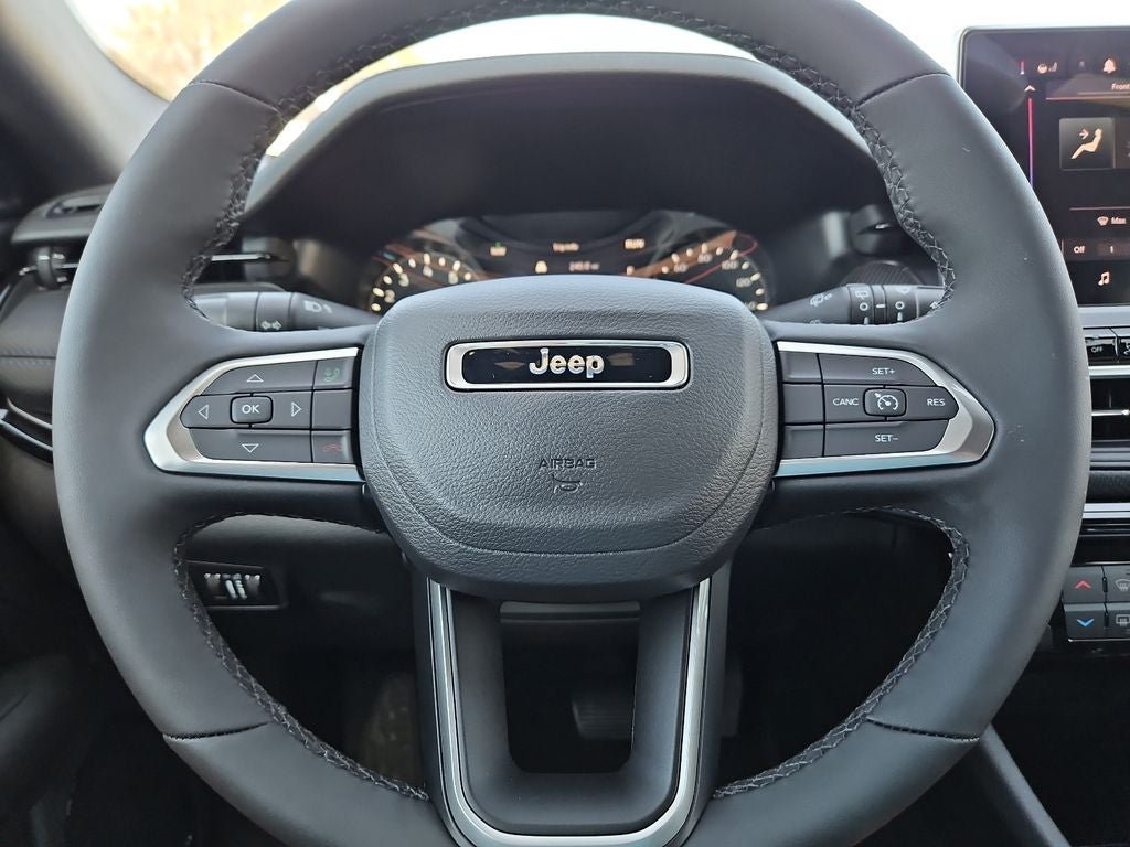 New 2026 Jeep Compass Latitude AWD/4WD image 30
