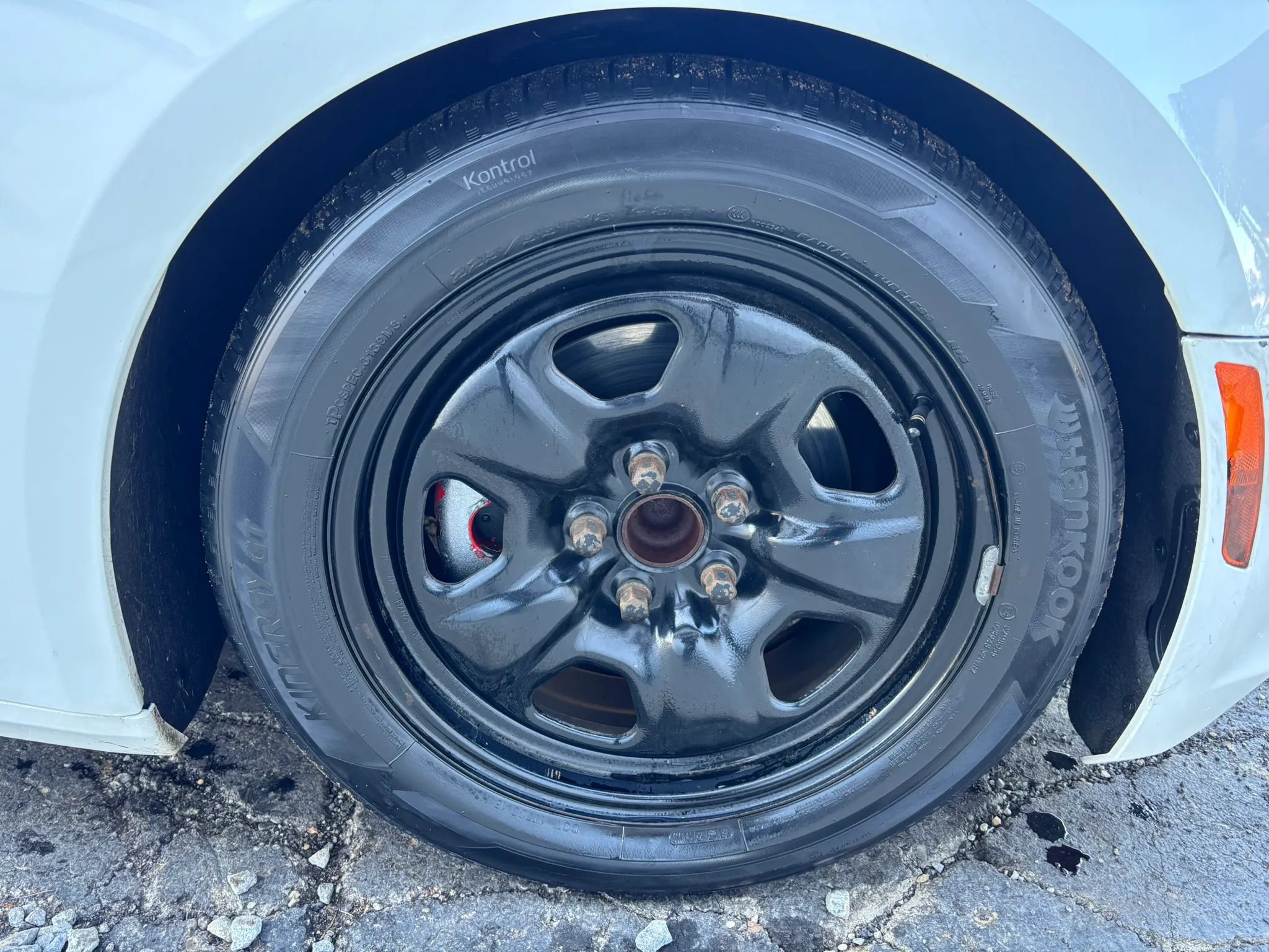 Used 2018 Chevrolet Camaro LT RWD image 9