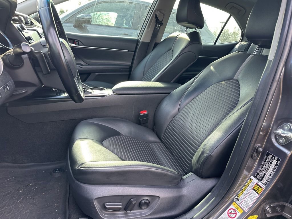 Used 2018 Toyota Camry SE image 8