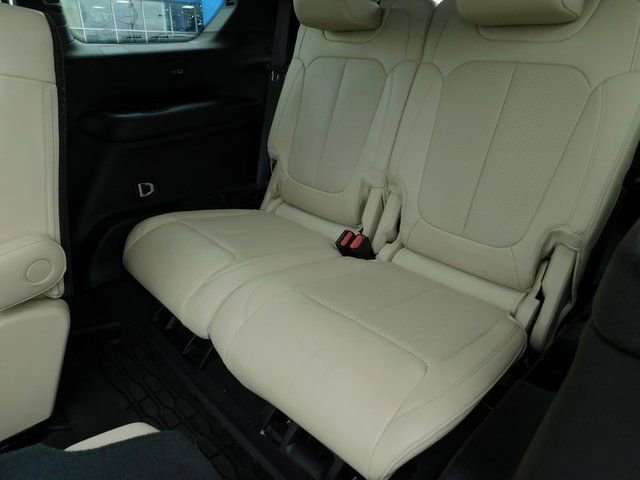 Used 2024 Jeep Grand Cherokee L Limited w/ Luxury Tech Group II image 26