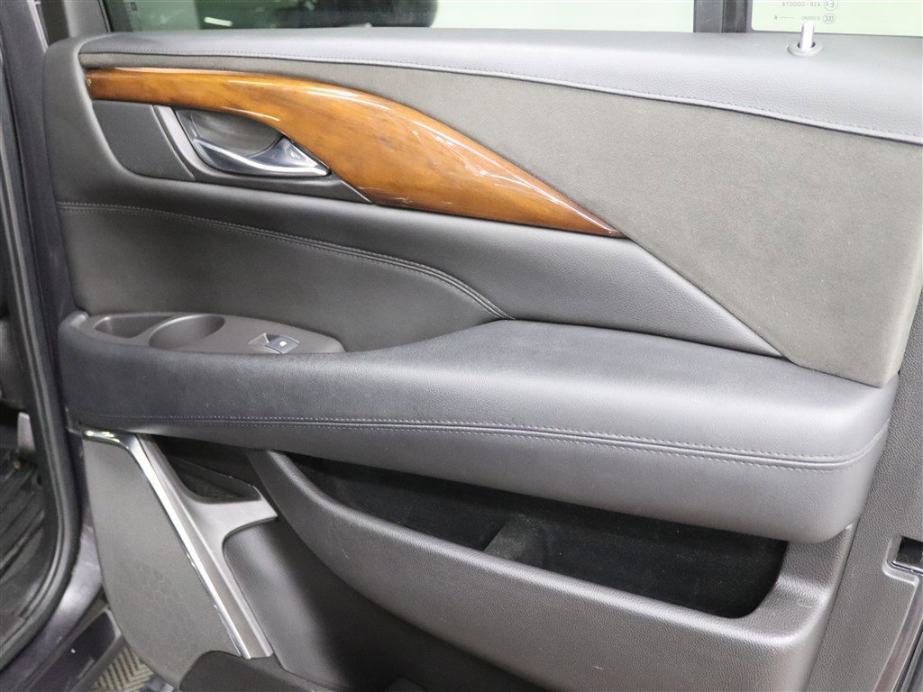 Used 2016 Cadillac Escalade ESV Premium AWD/4WD image 22