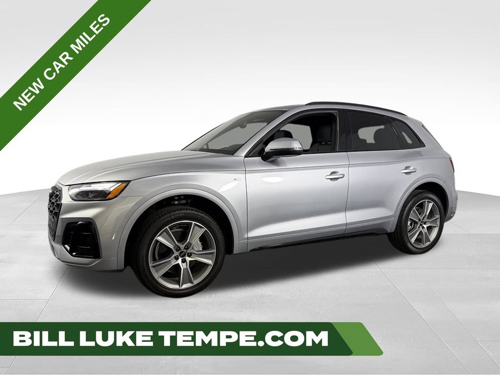 Used 2025 Audi Q5 2.0T Premium w/ Convenience Plus Package AWD/4WD image 1