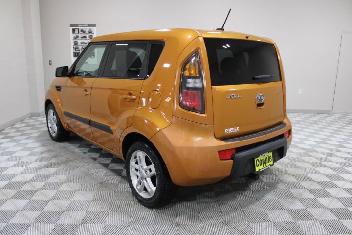 Used 2011 Kia Soul + w/ Audio Pkg image 7