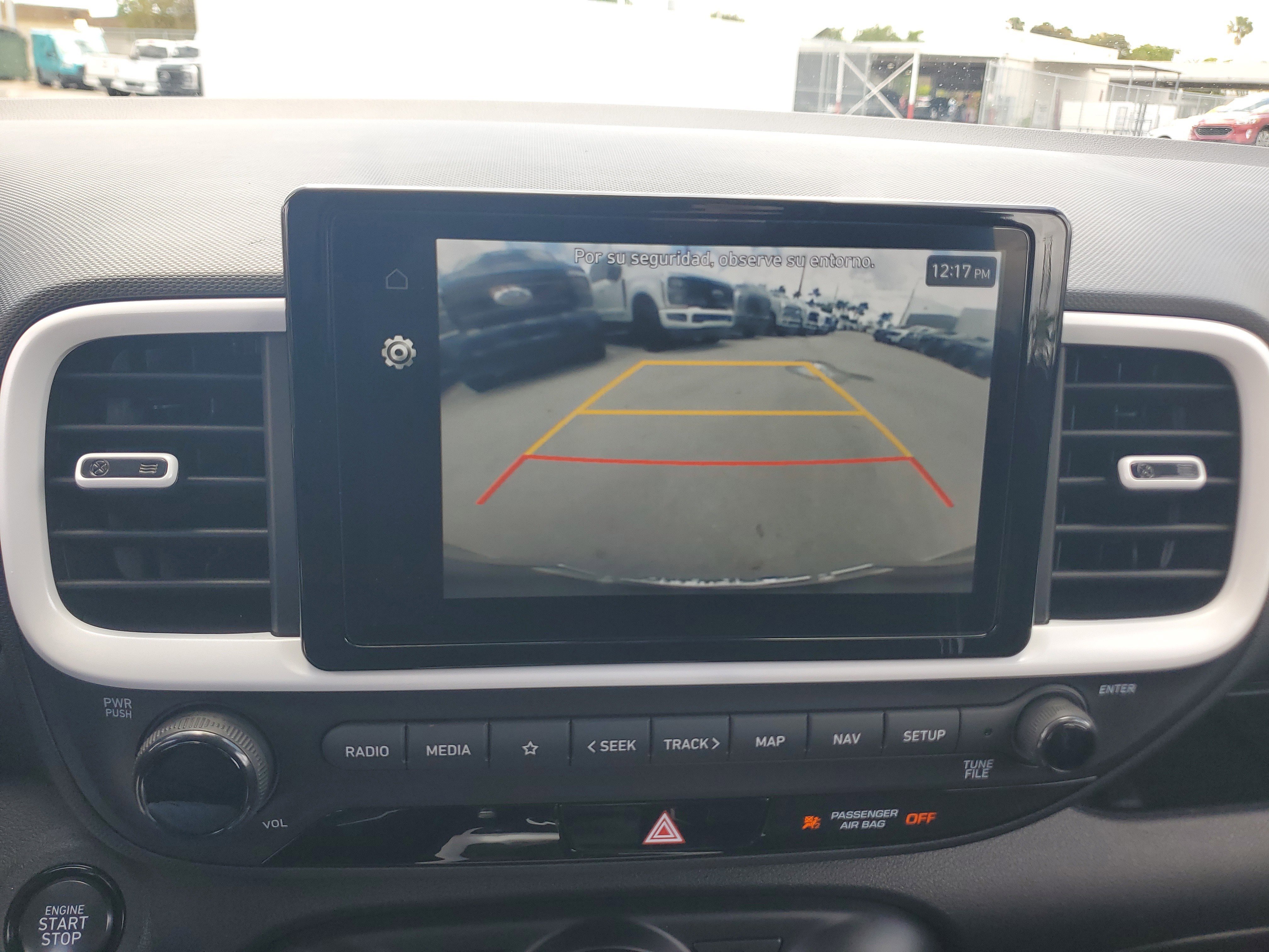 Used 2023 Hyundai Venue Limited w/ Cargo Package image 11