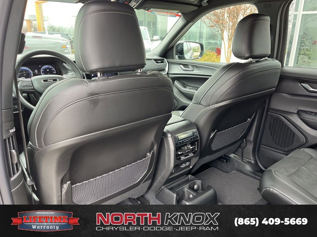 New 2025 Jeep Grand Cherokee L Altitude image 19