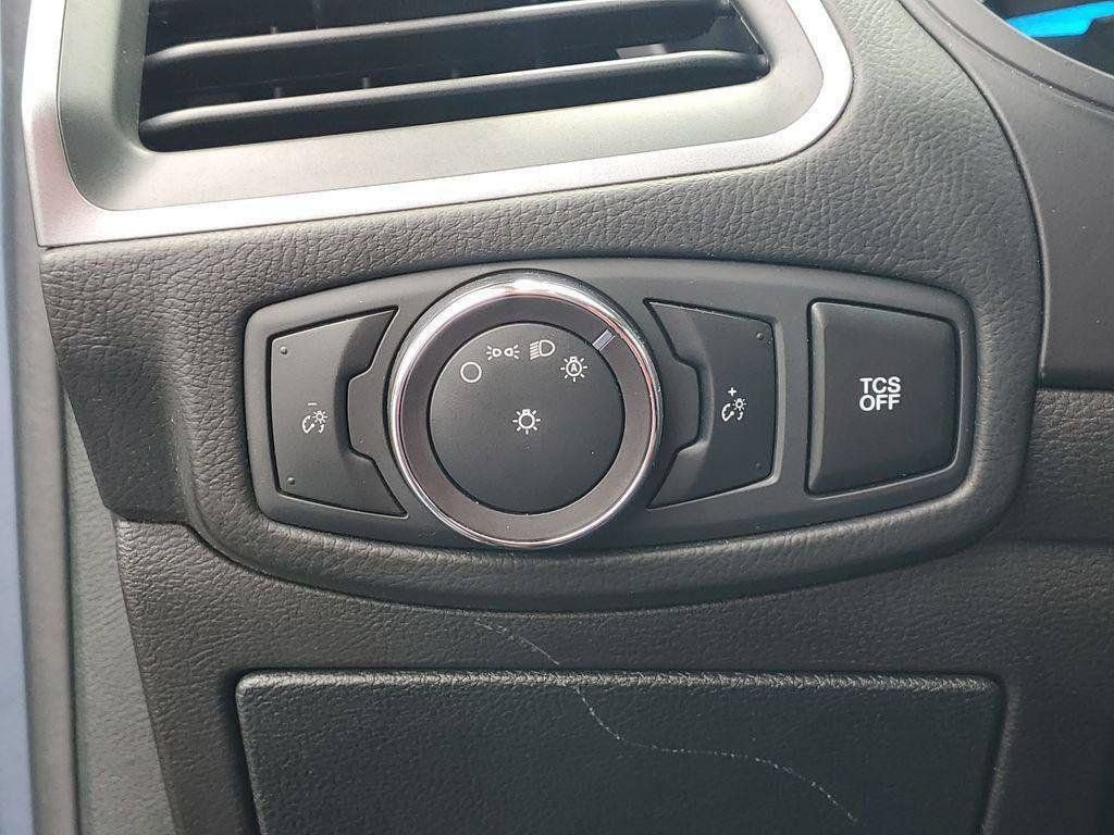 Used 2019 Ford Edge SE AWD/4WD image 8