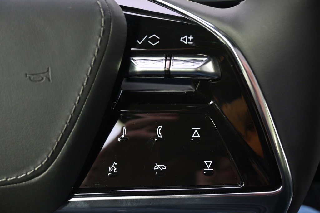 New 2025 Cadillac Escalade IQ Luxury 2 image 35