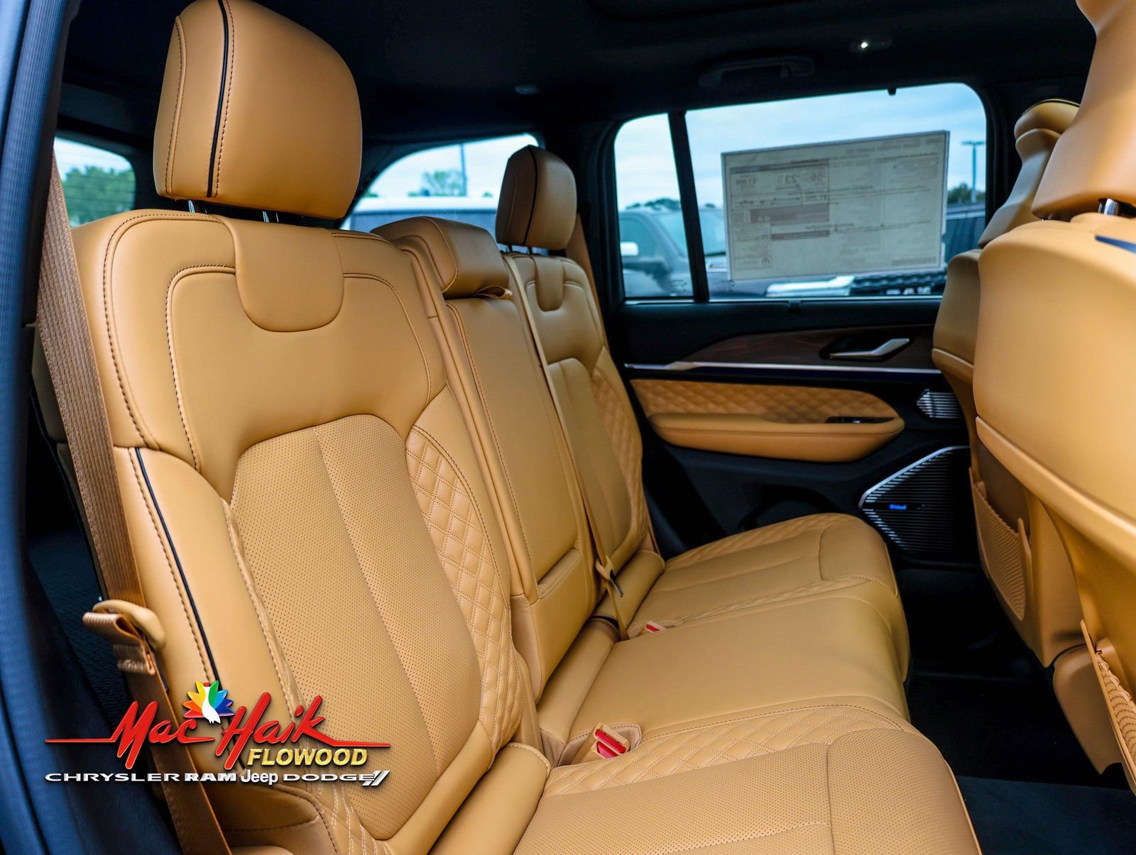 Used 2024 Jeep Grand Cherokee Summit w/ Advanced Protech Group IV image 12