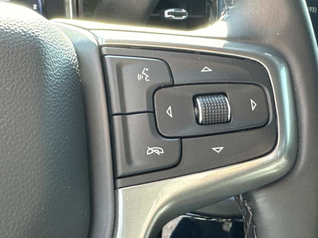 Used 2023 Chevrolet Silverado 1500 RST AWD/4WD image 34