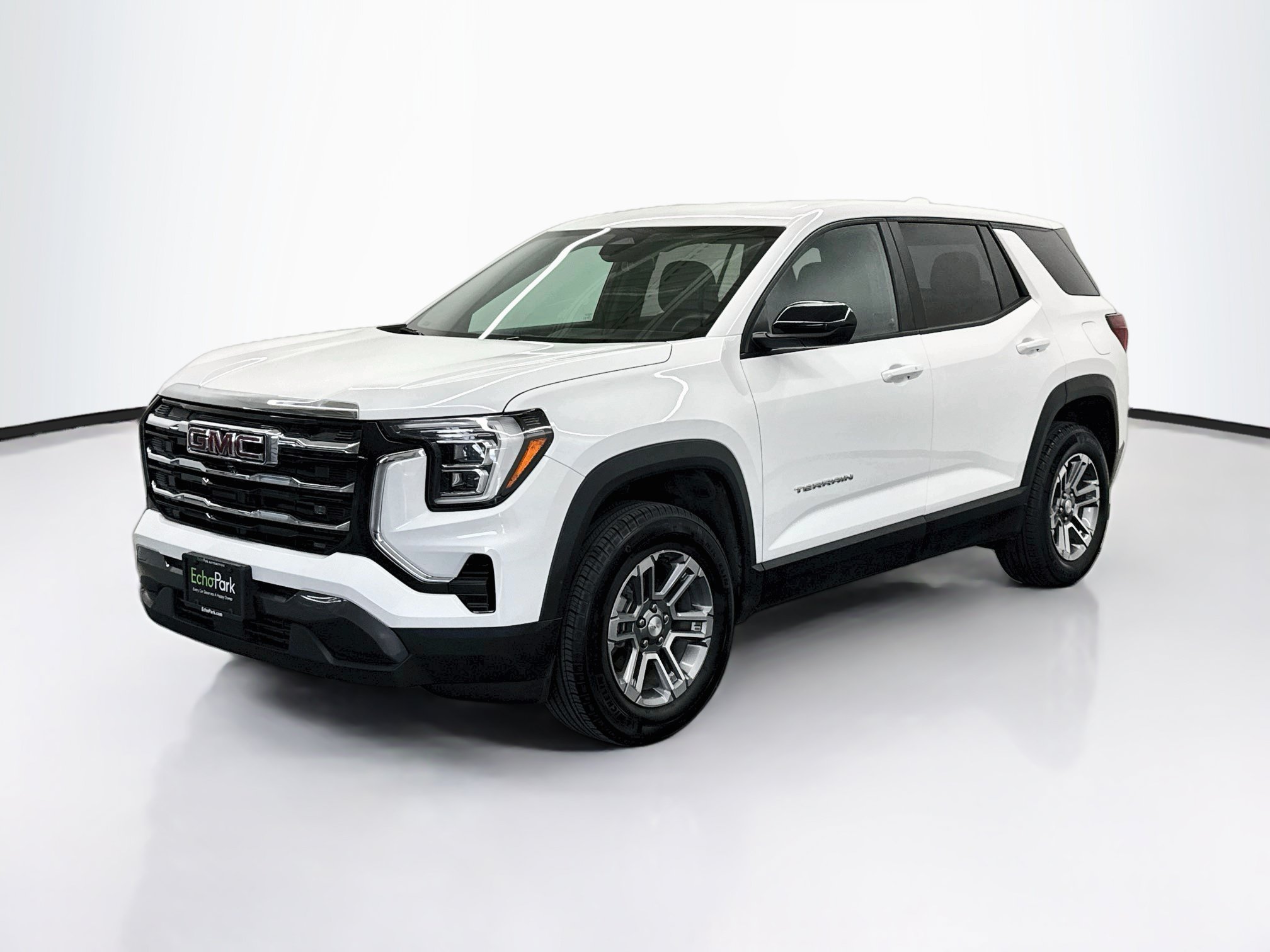 Used 2025 GMC Terrain Elevation FWD image 3