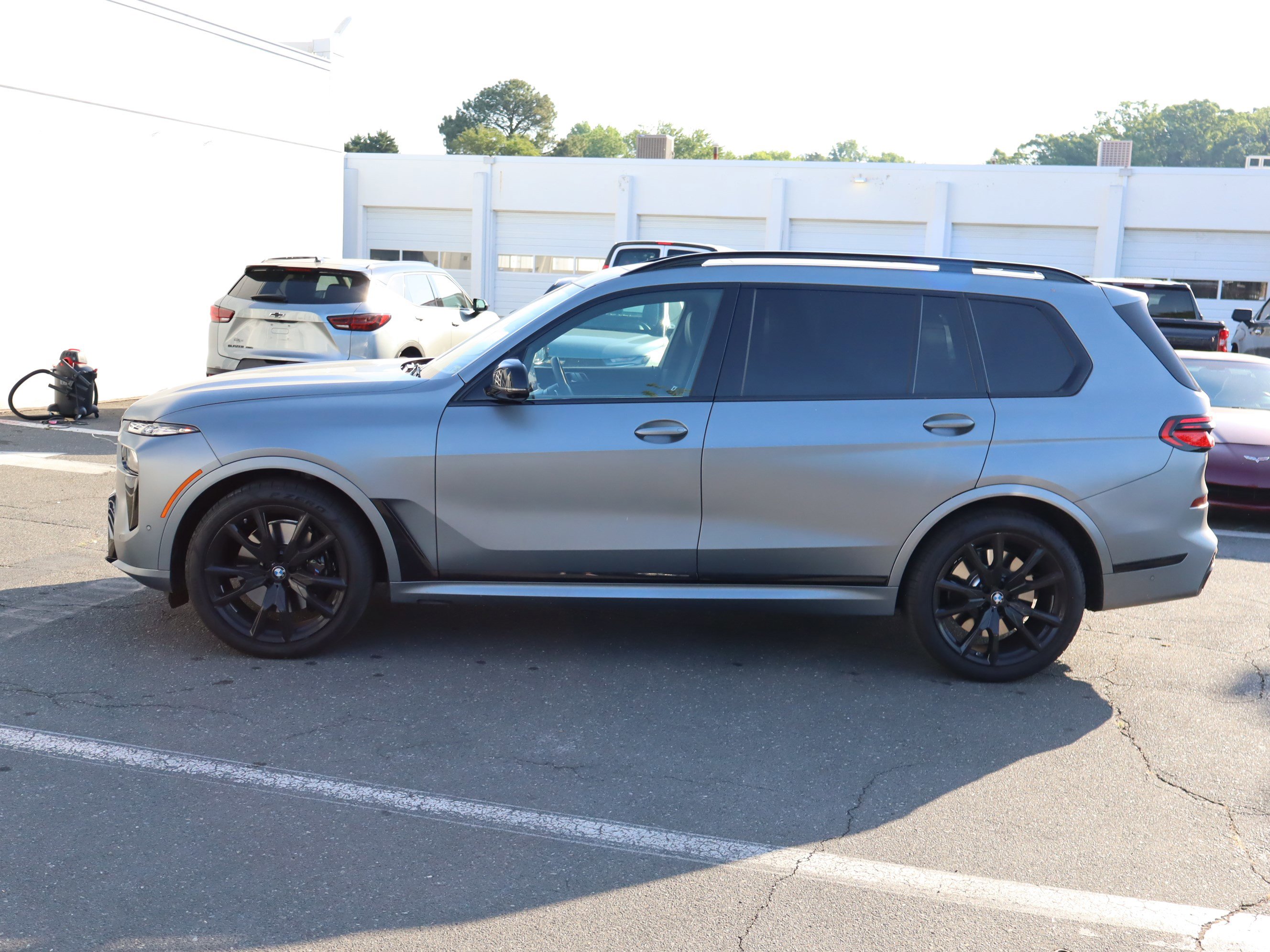 Used 2025 BMW X7 M60i AWD/4WD image 7