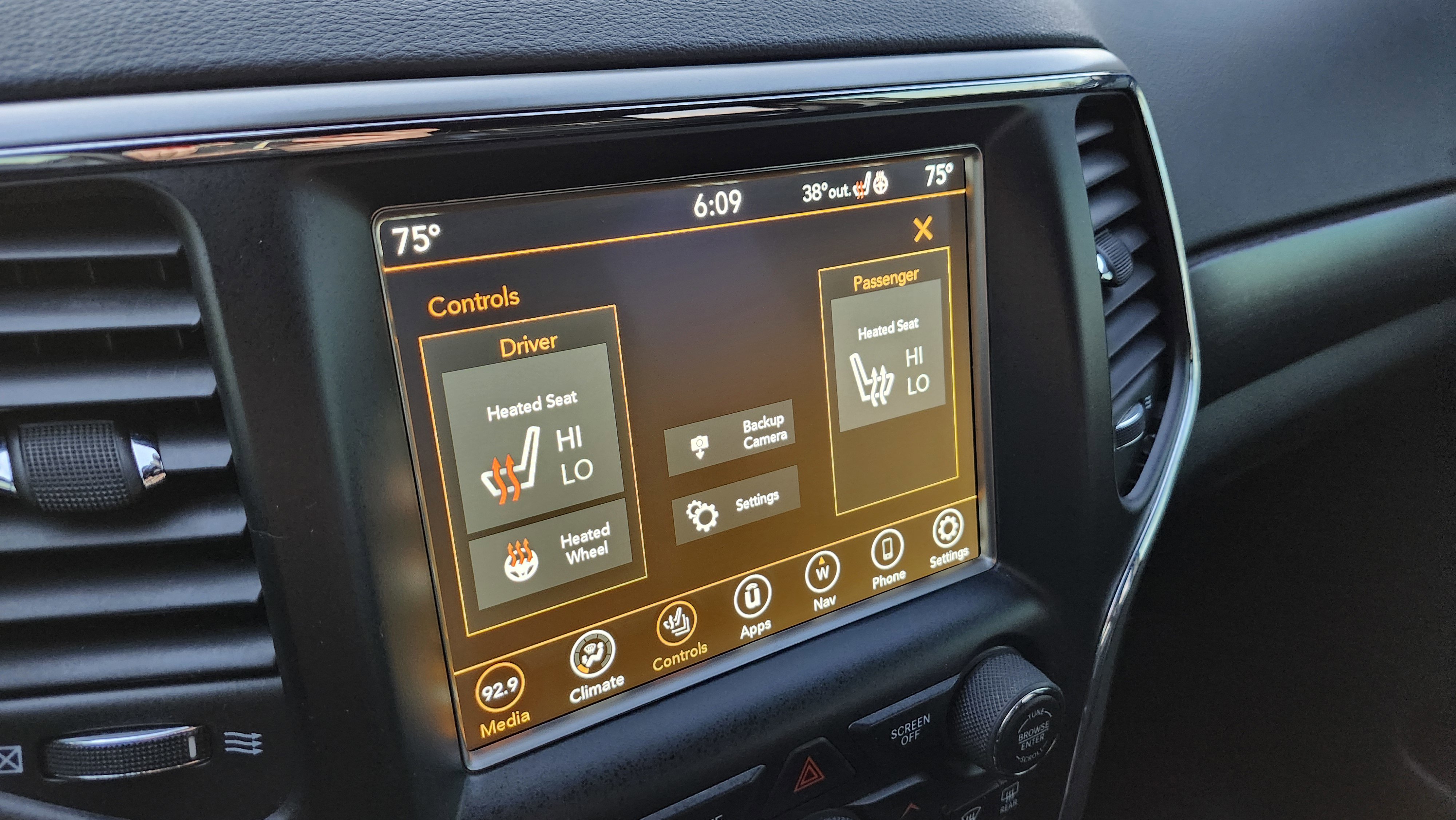 Used 2018 Jeep Grand Cherokee Altitude image 8