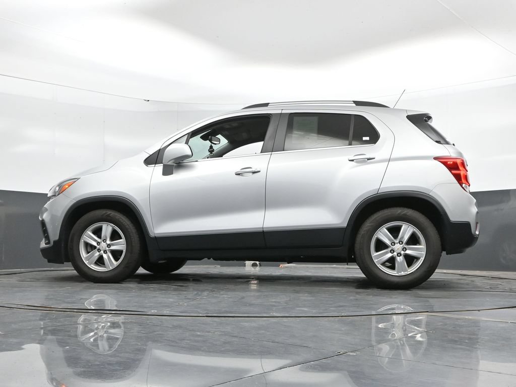 Used 2020 Chevrolet Trax LT w/ LT Convenience Package FWD image 46