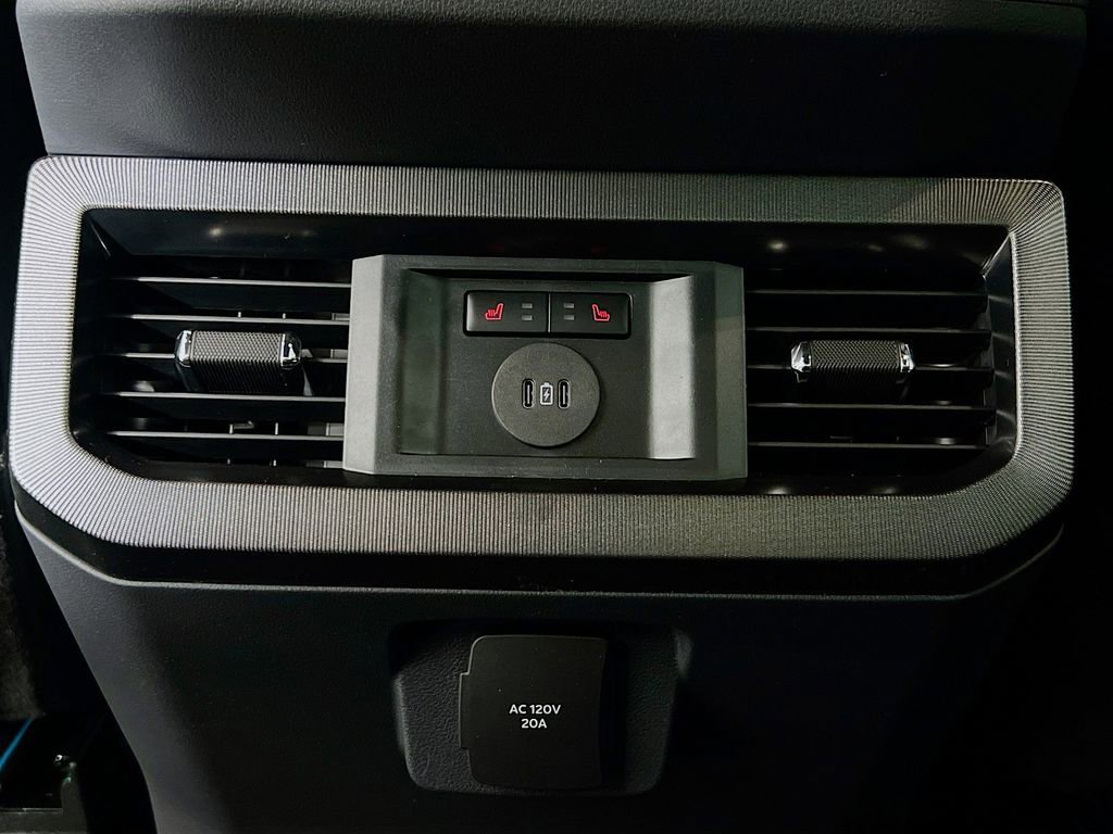 New 2026 Ford F350 Platinum w/ Tremor Off-Road Package image 30