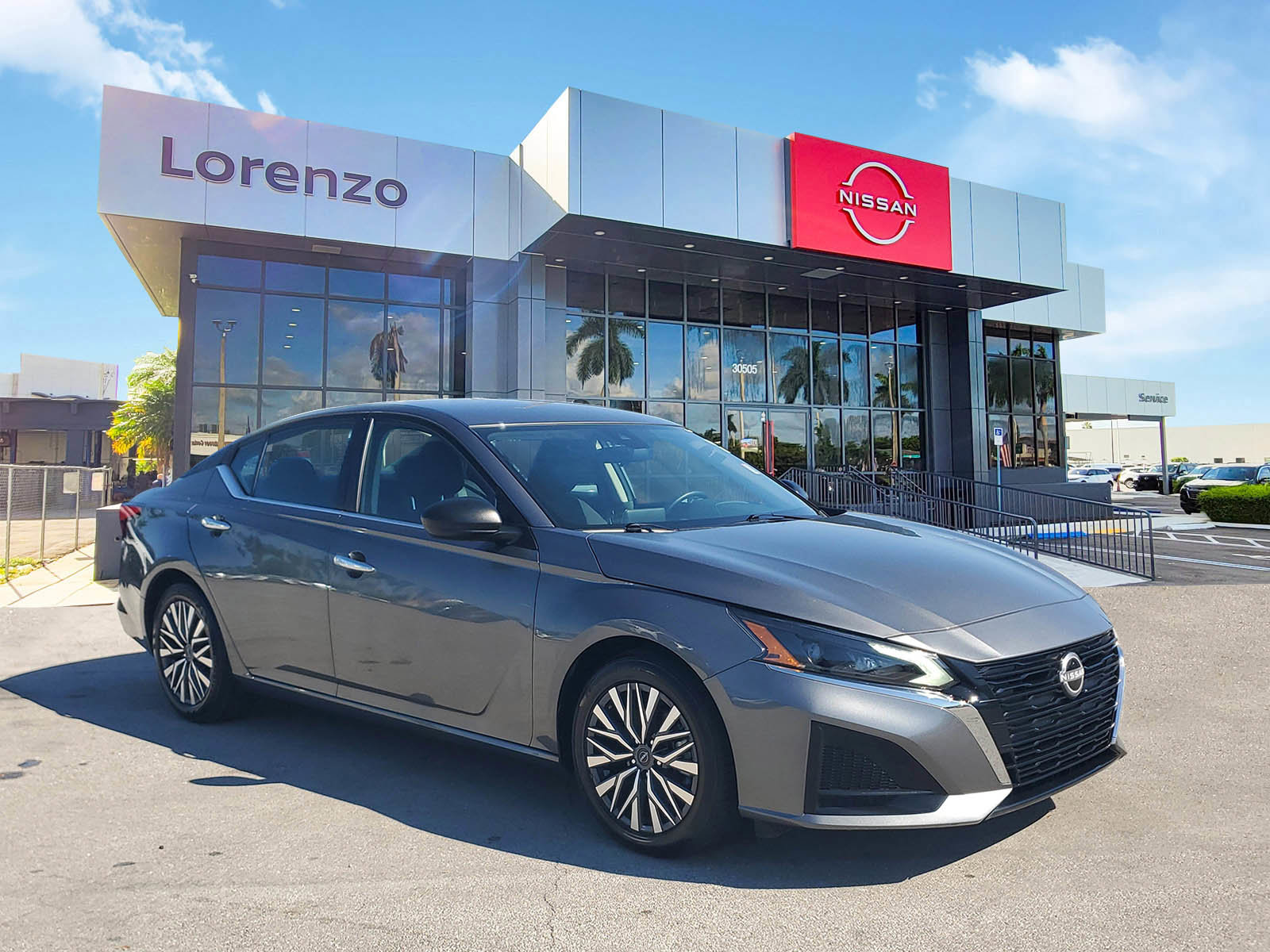 Certified 2025 Nissan Altima 2.5 SV image 3