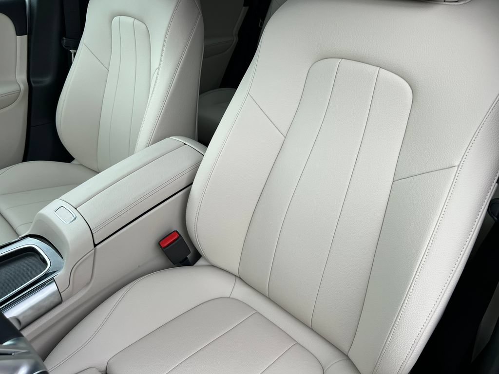 New 2026 Mercedes-Benz GLB 250 4MATIC image 14
