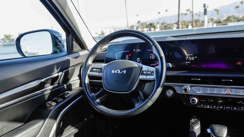 Used 2025 Kia Telluride S AWD/4WD image 18