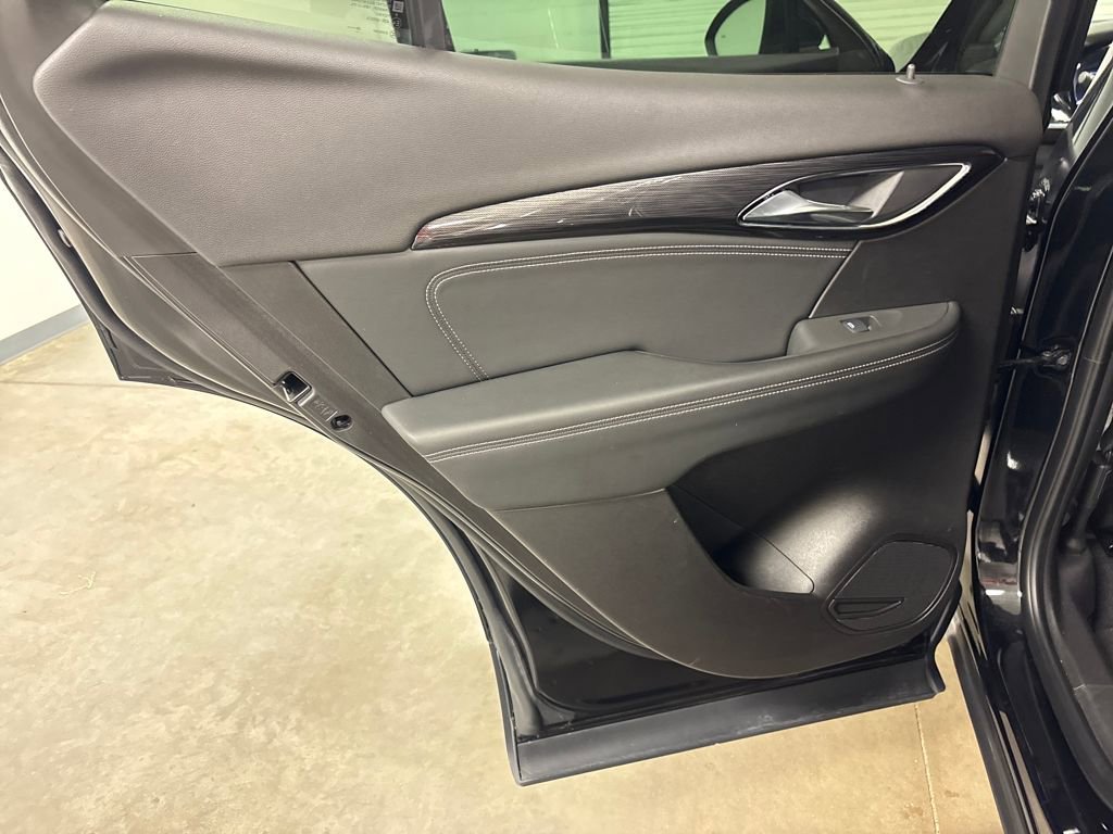 Used 2023 Buick Envision Essence image 31