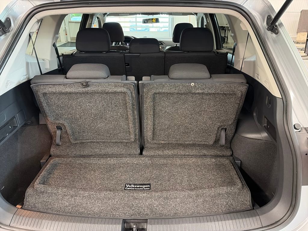Used 2020 Volkswagen Tiguan S w/ 3rd Row Seat Package AWD/4WD image 23