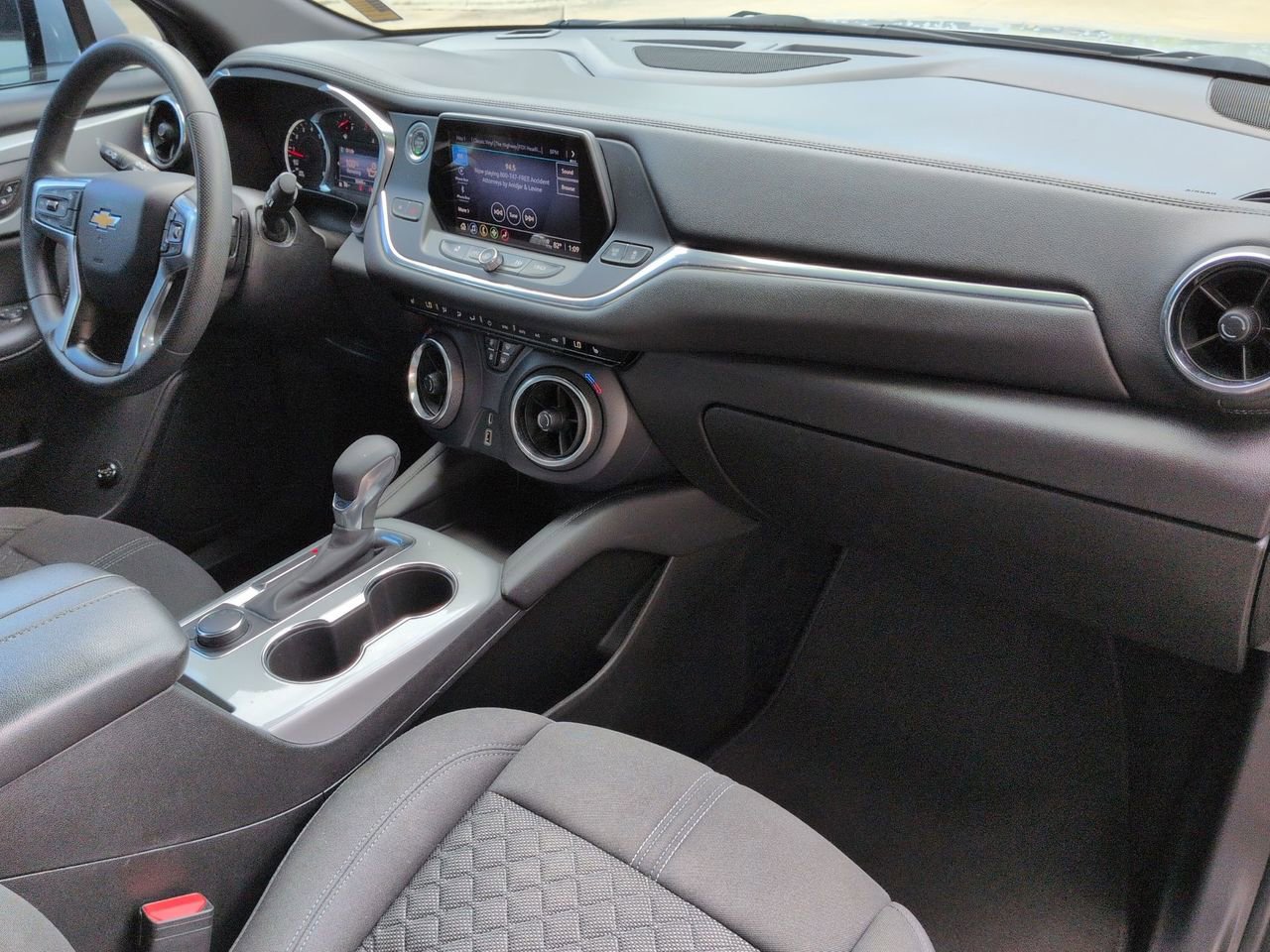 Used 2022 Chevrolet Blazer LT image 25