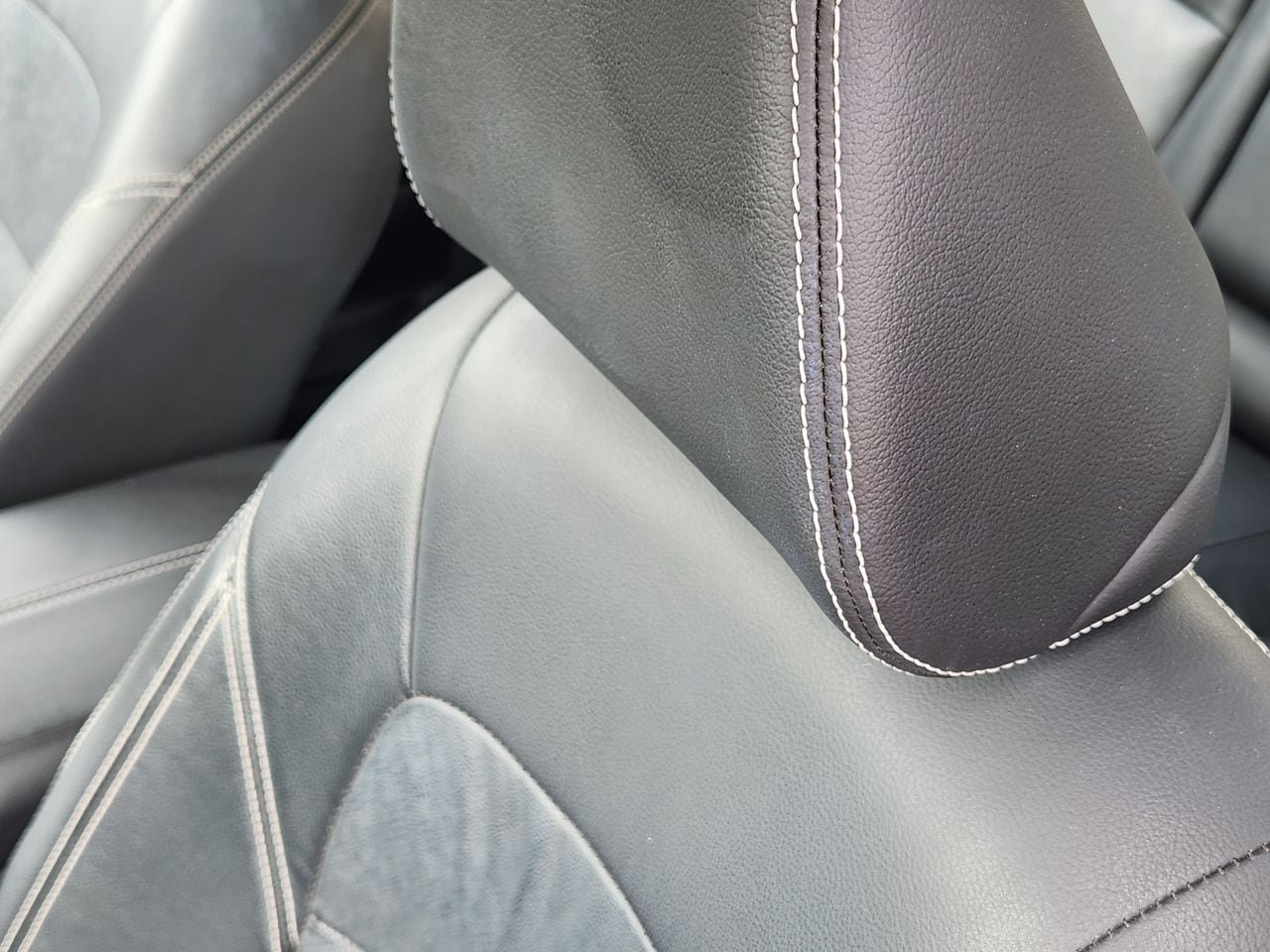 Used 2023 Nissan Altima 2.5 SL FWD image 12