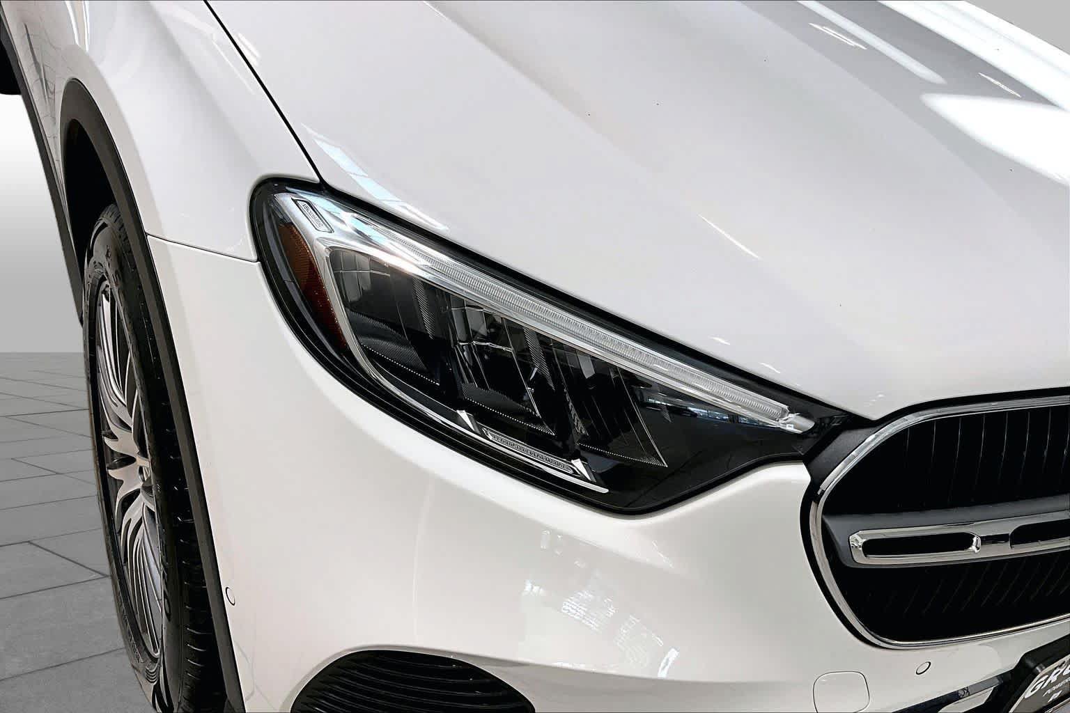 Used 2023 Mercedes-Benz GLC 300 4MATIC image 26