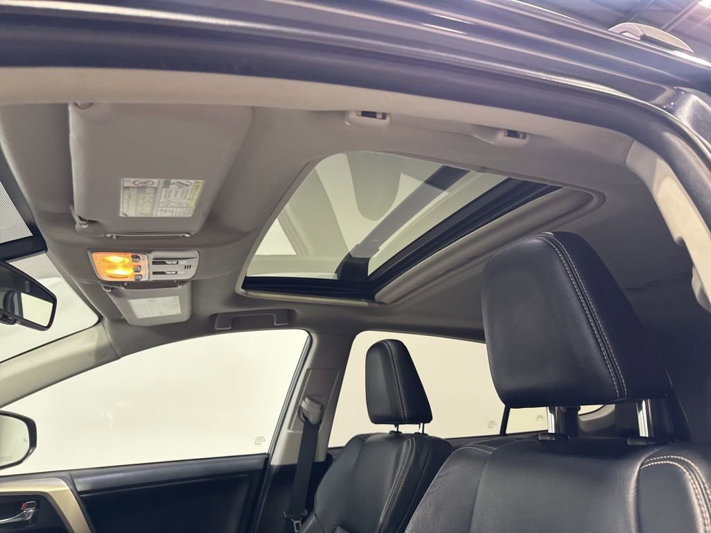 Used 2013 Toyota RAV4 Limited image 30