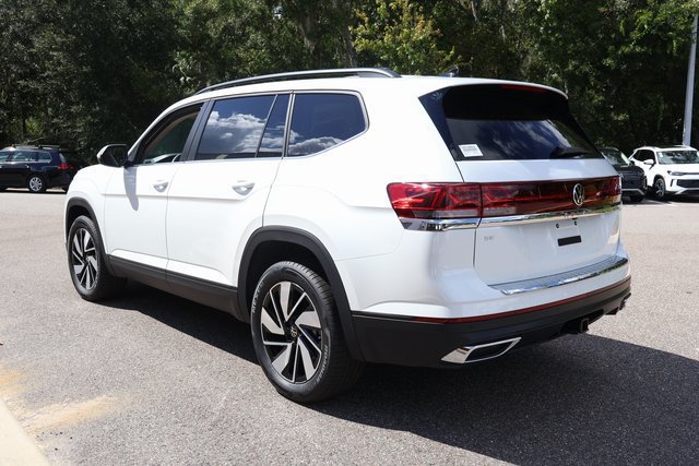 Certified 2026 Volkswagen Atlas SE FWD image 5