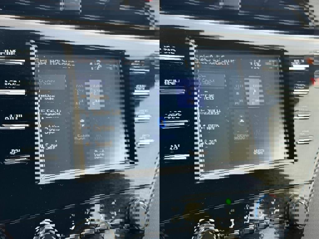 Used 2019 Toyota Camry LE image 14