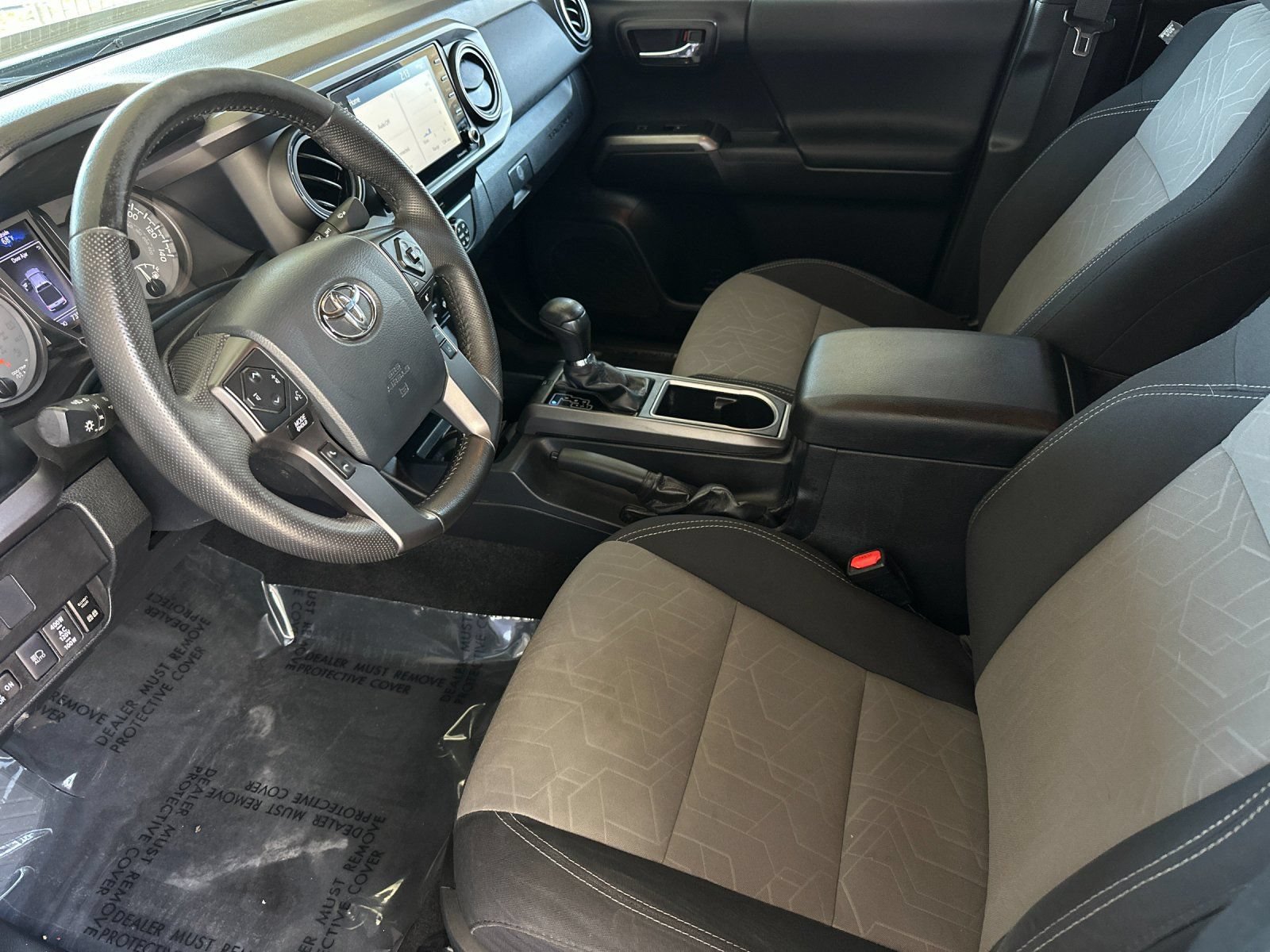 Used 2020 Toyota Tacoma TRD Off-Road w/ Technology Package AWD/4WD image 9