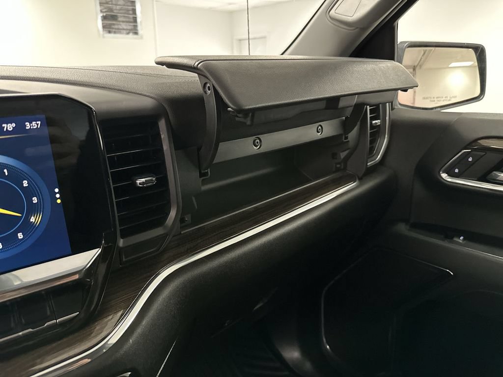Used 2024 Chevrolet Silverado 1500 LT AWD/4WD image 57