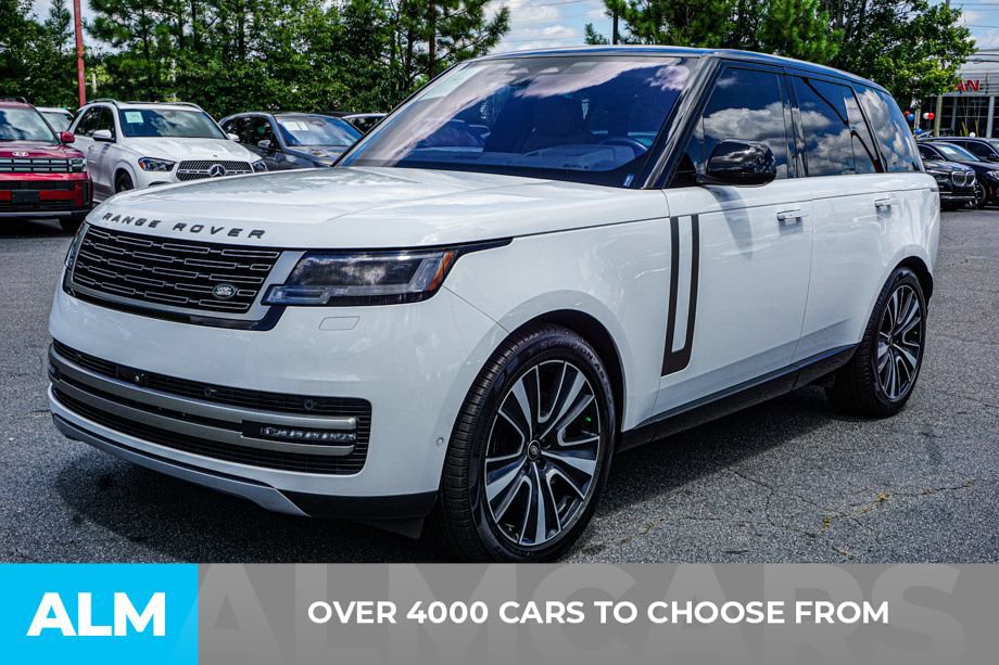 Used 2023 Land Rover Range Rover SE AWD/4WD image 2