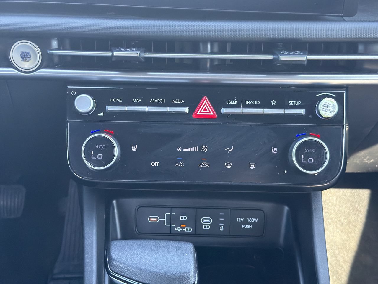 Certified 2025 Hyundai Santa Cruz SEL AWD/4WD image 18