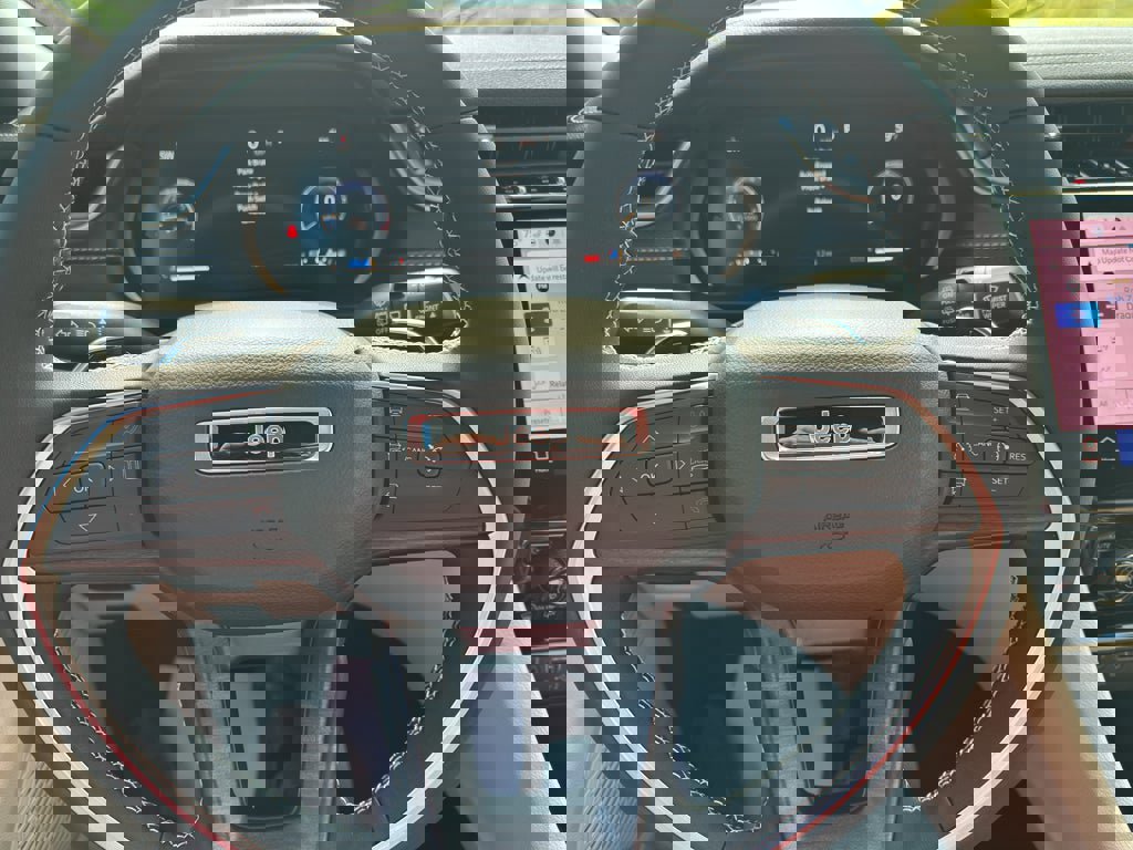 New 2025 Jeep Grand Cherokee Limited w/ Black Appearance Package image 12