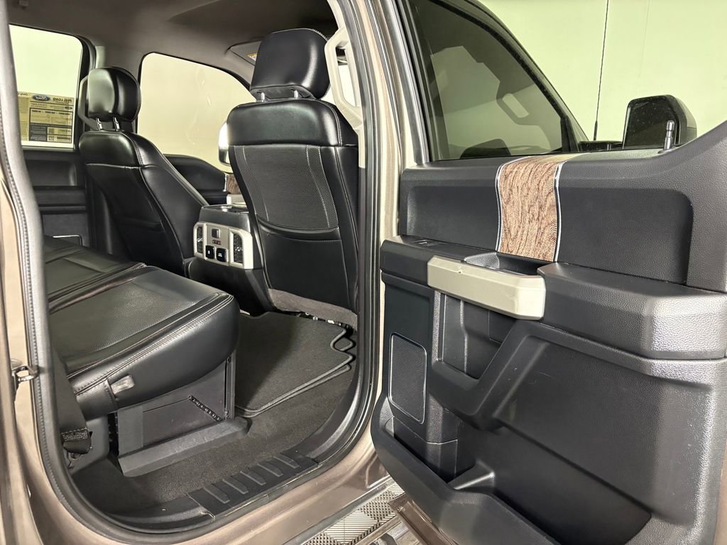 Certified 2019 Ford F450 Lariat w/ Lariat Ultimate Package image 34