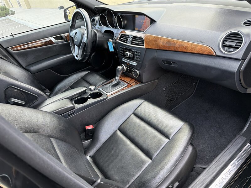 Used 2012 Mercedes-Benz C 250 Sedan image 19