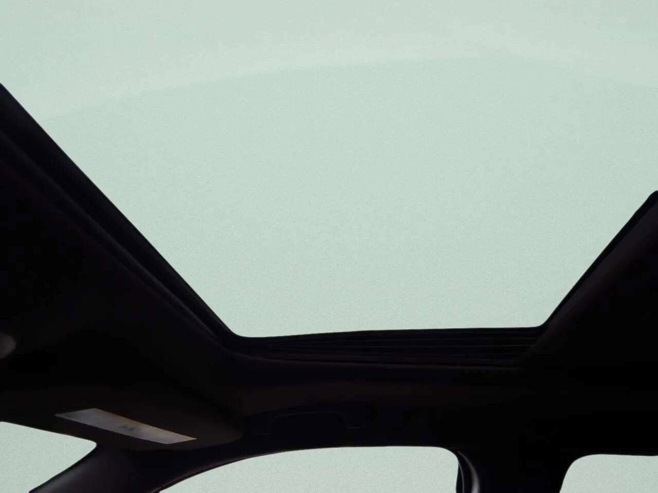 Used 2016 Jeep Grand Cherokee Overland w/ Advanced Technology Group image 42