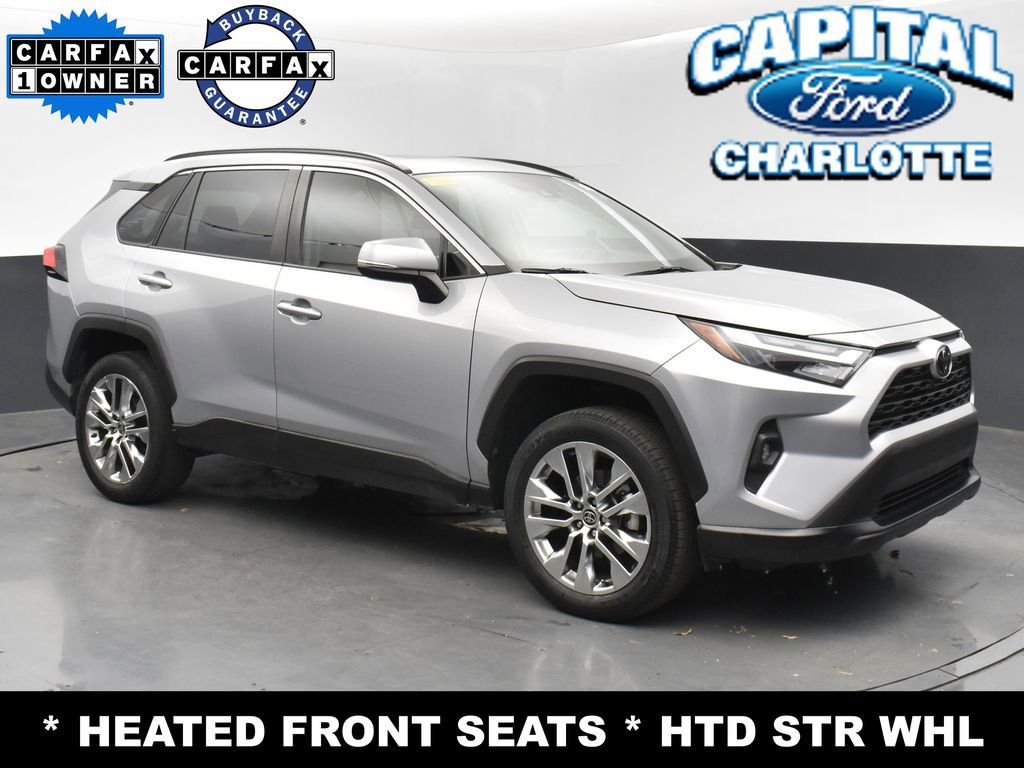 Used 2022 Toyota RAV4 XLE Premium image 3