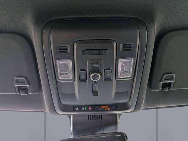 Used 2023 Chevrolet Tahoe Premier AWD/4WD image 26