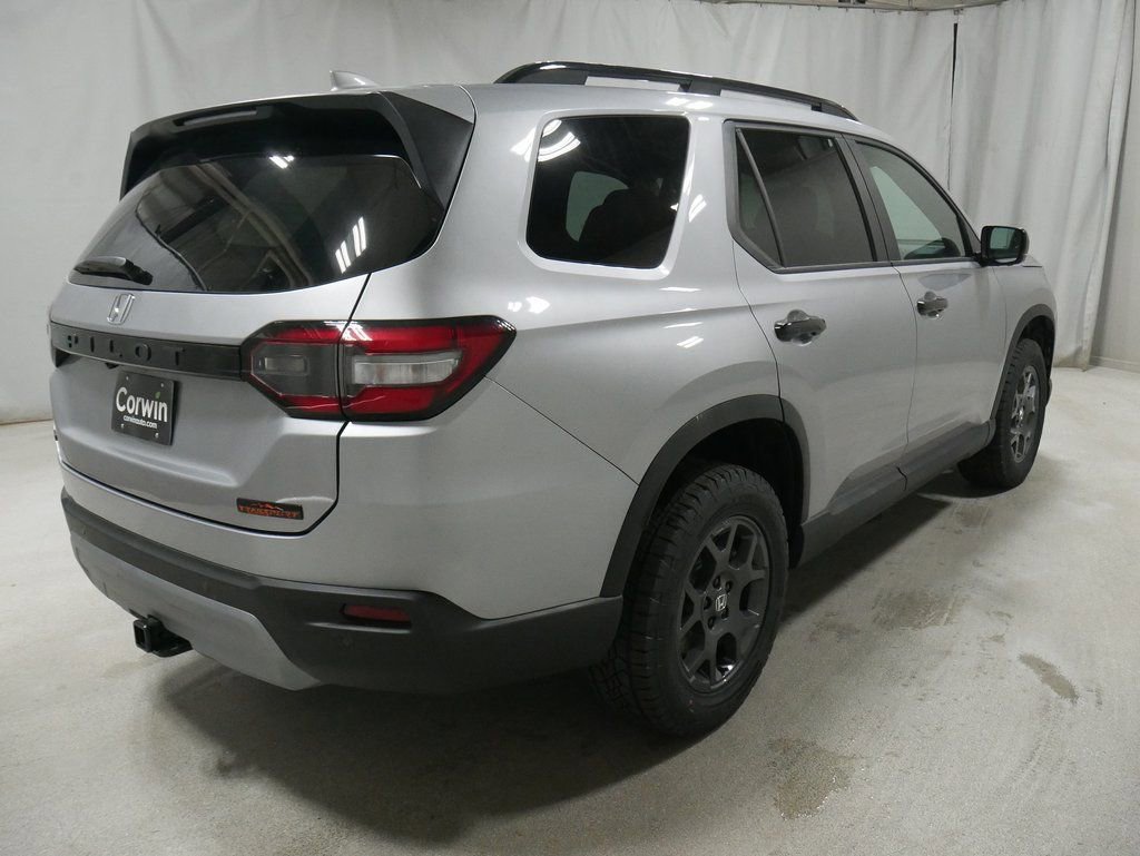 New 2025 Honda Pilot TrailSport image 7