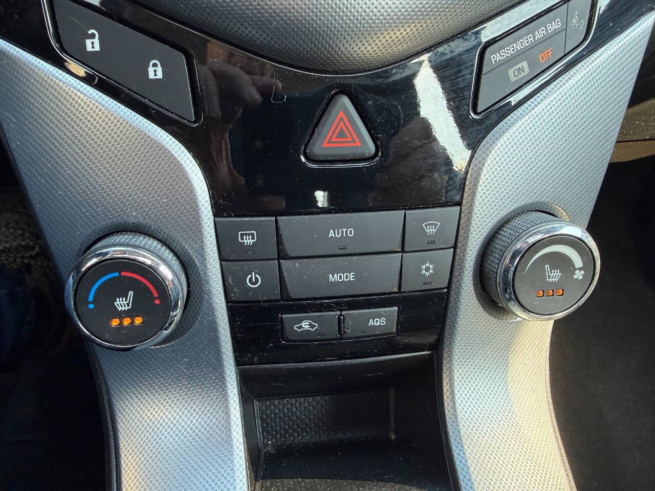 Used 2014 Chevrolet Cruze LTZ w/ Enhanced Safety Package FWD image 21