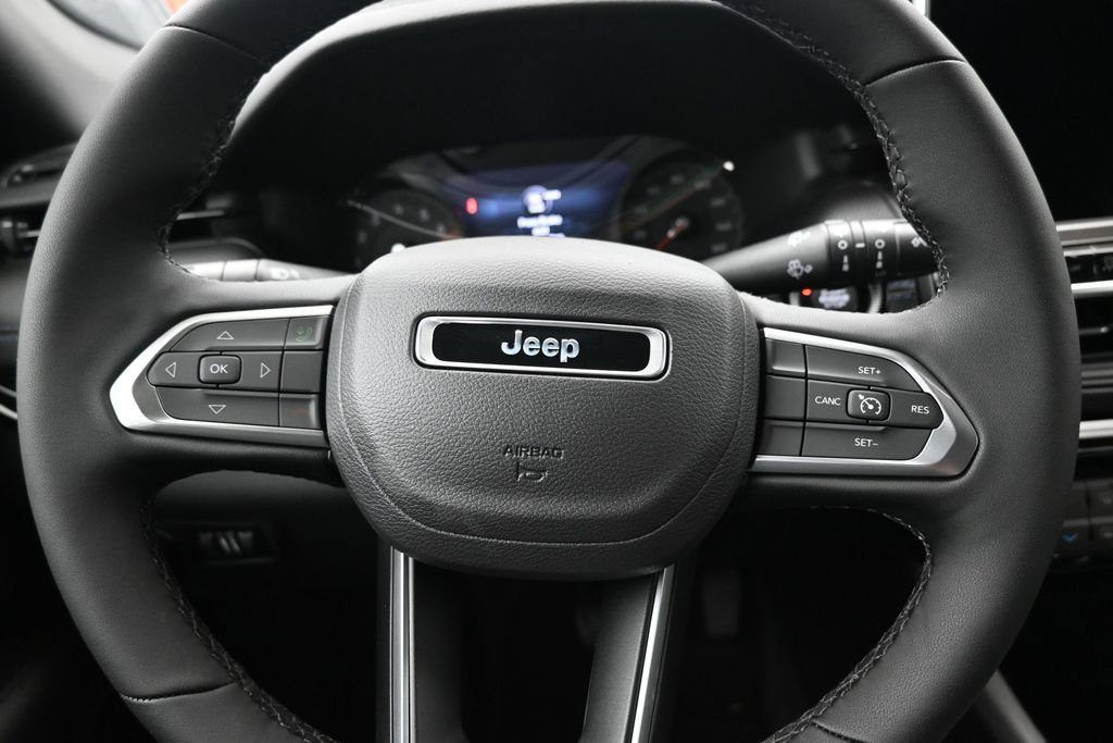 New 2026 Jeep Compass Latitude AWD/4WD image 4