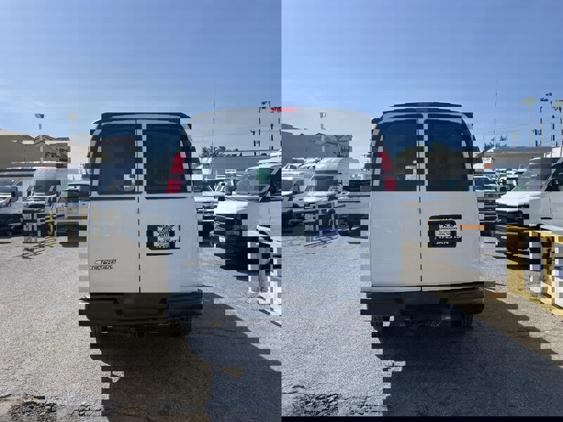 Used 2021 Chevrolet Express 2500 w/ Driver Convenience Package image 3