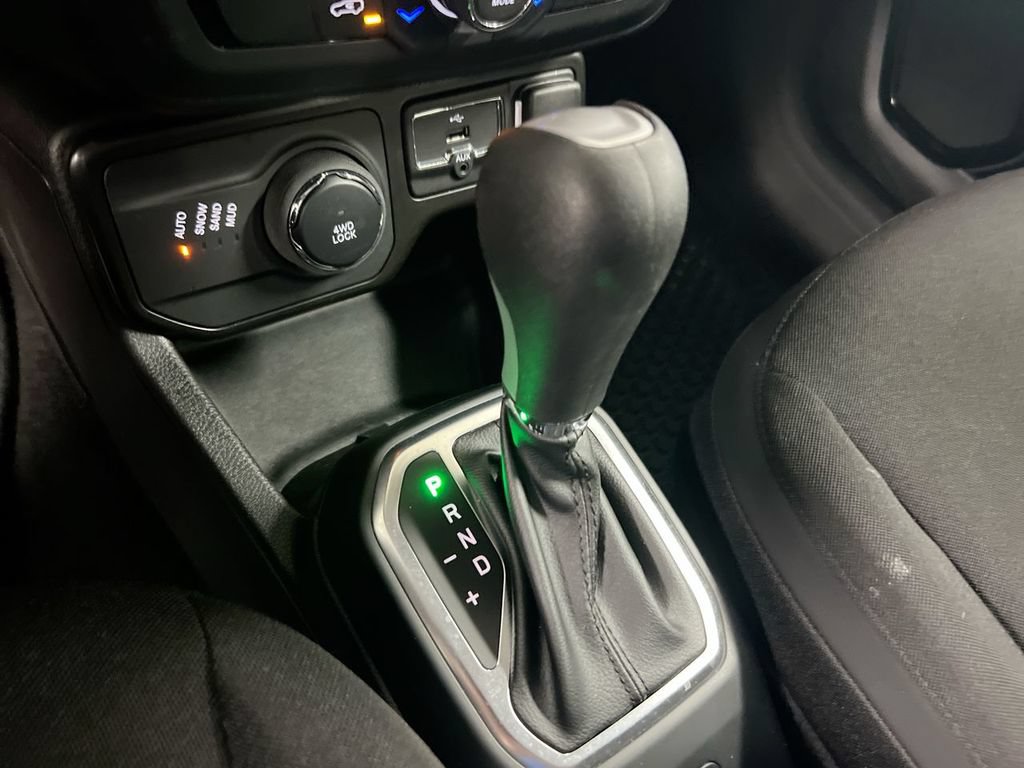 Used 2023 Jeep Renegade Altitude AWD/4WD image 18