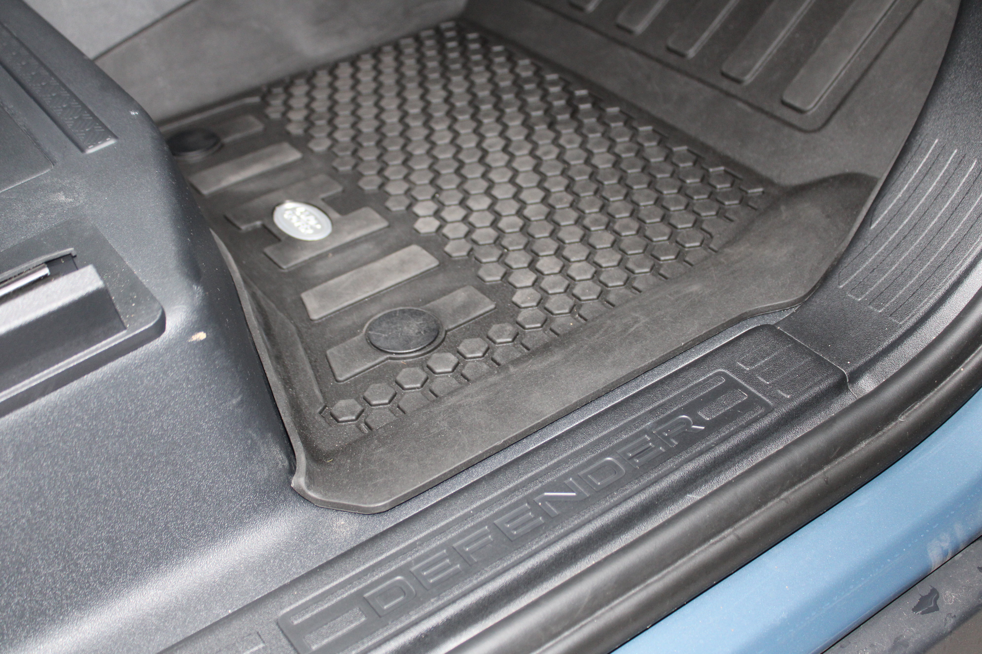 Used 2024 Land Rover Defender 110 S image 54