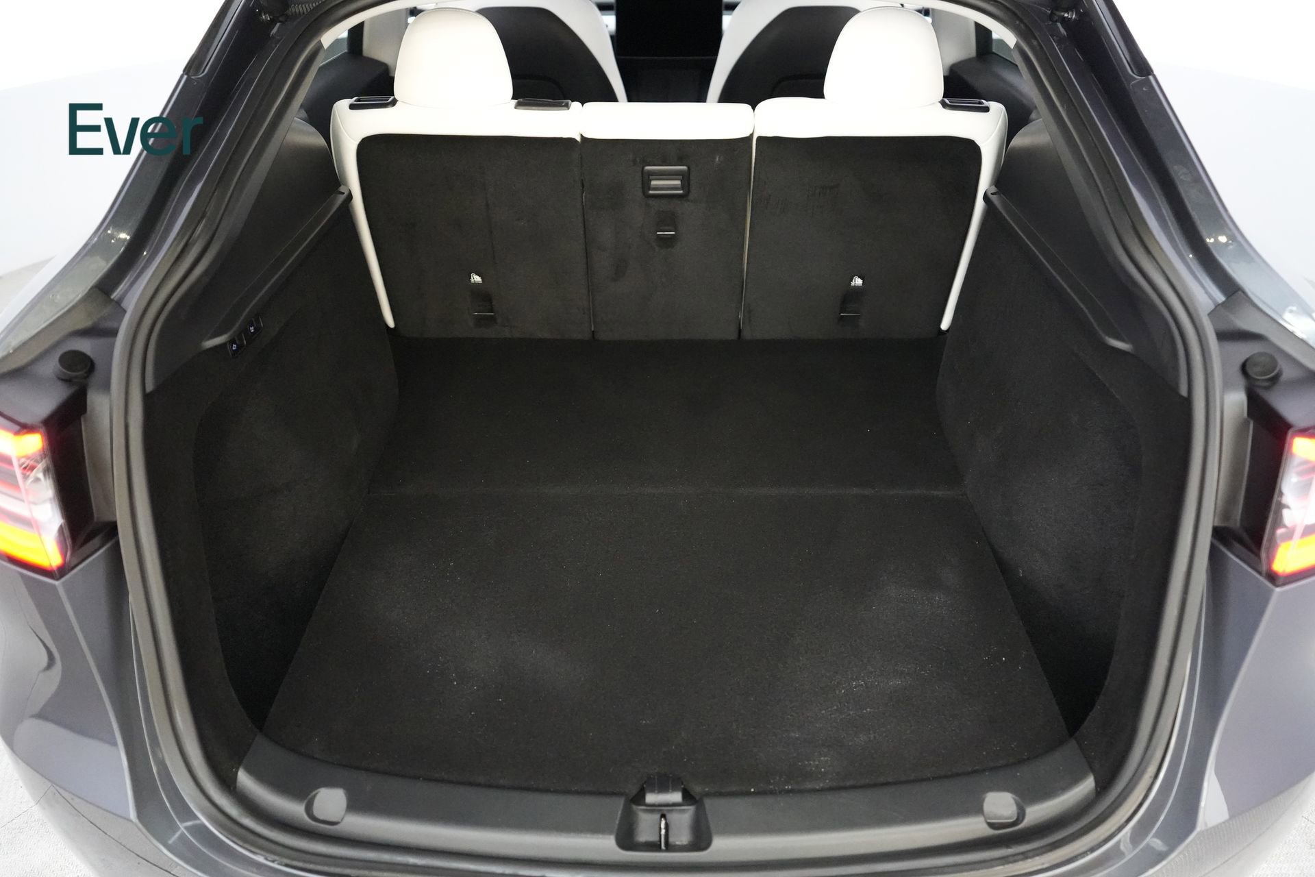 Used 2023 Tesla Model Y Long Range image 8