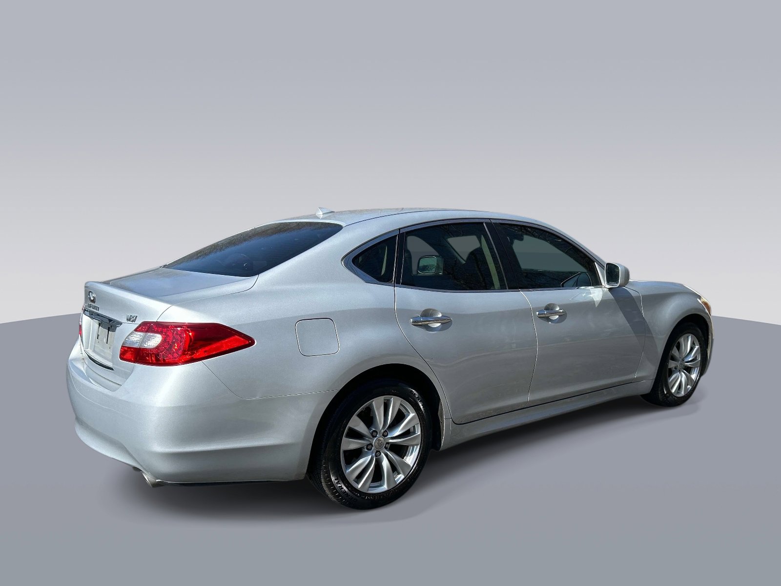 Used 2011 INFINITI M37 w/ Premium Pkg image 3