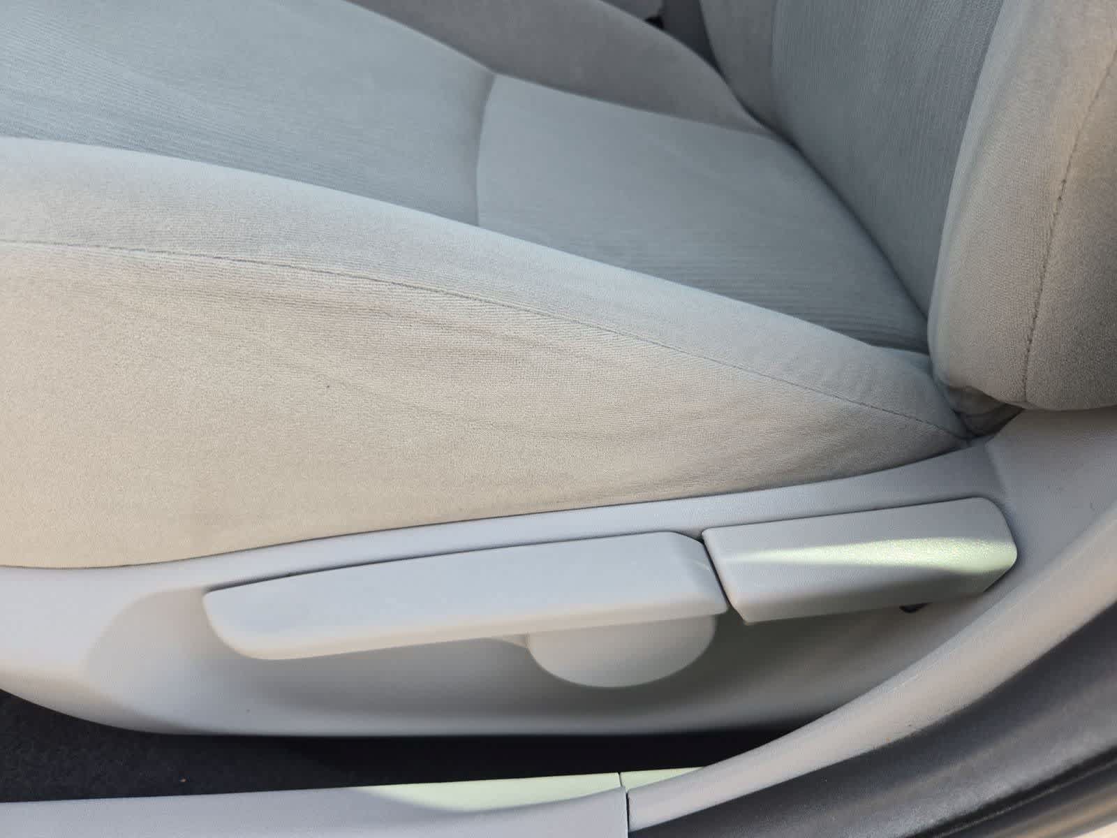 Used 2013 Toyota Corolla LE FWD image 15