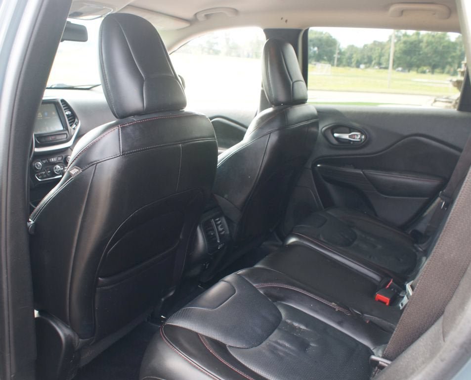 Used 2015 Jeep Cherokee Trailhawk w/ Comfort/Convenience Group AWD/4WD image 12